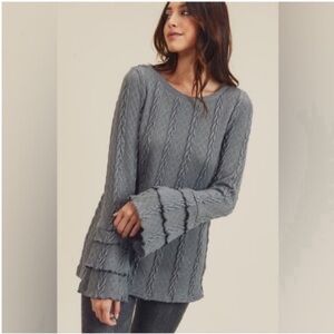 Doe & Rae Gray Cable Knit Crew Neck Sweater